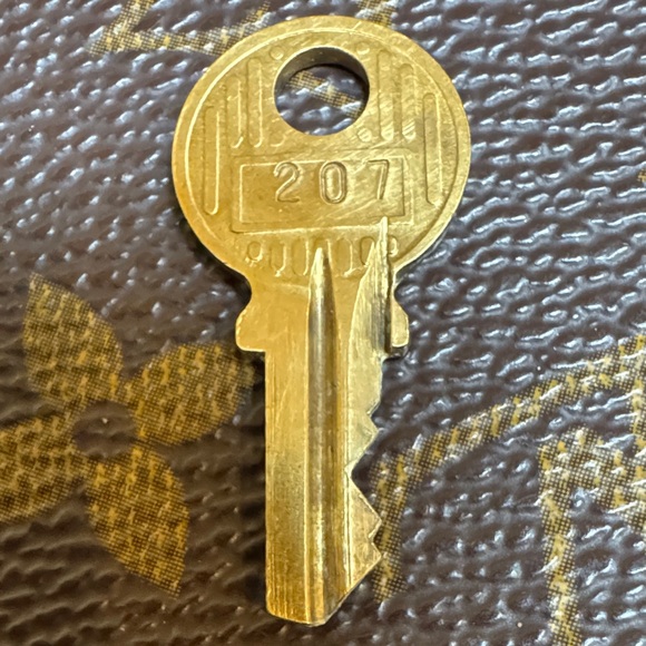 #207 Louis Vuitton Gold Lock and Key with COA - Picture 3 of 6
